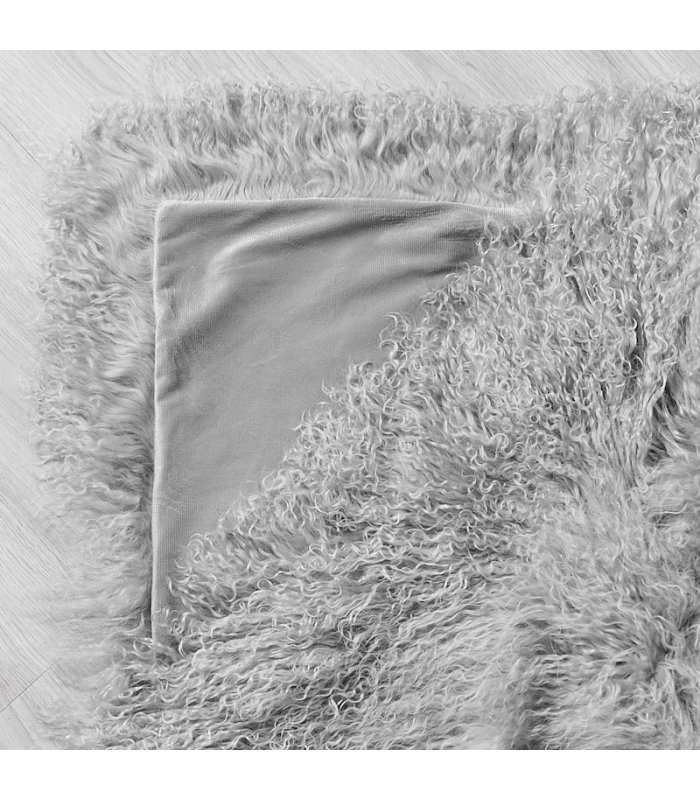 Mongolian Lamb Fur Blanket / Fur Throw in Grey: 